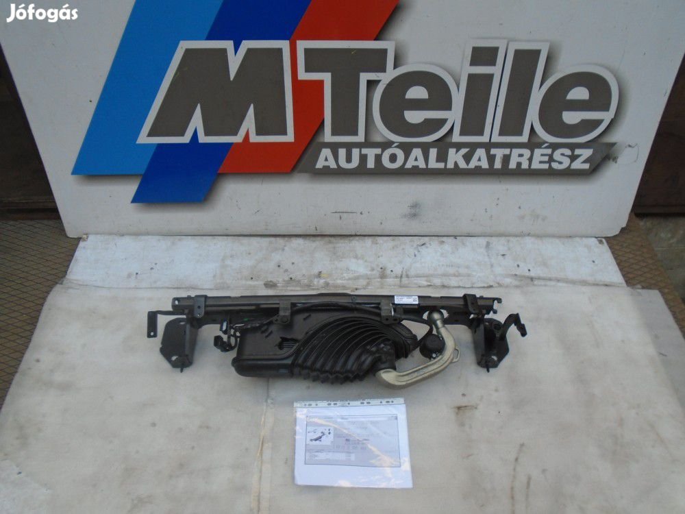 [GYÁRI ÚJSZERÜ,müanyagház sérült!] BMW - Elektromos vonóhorog / 3-as,